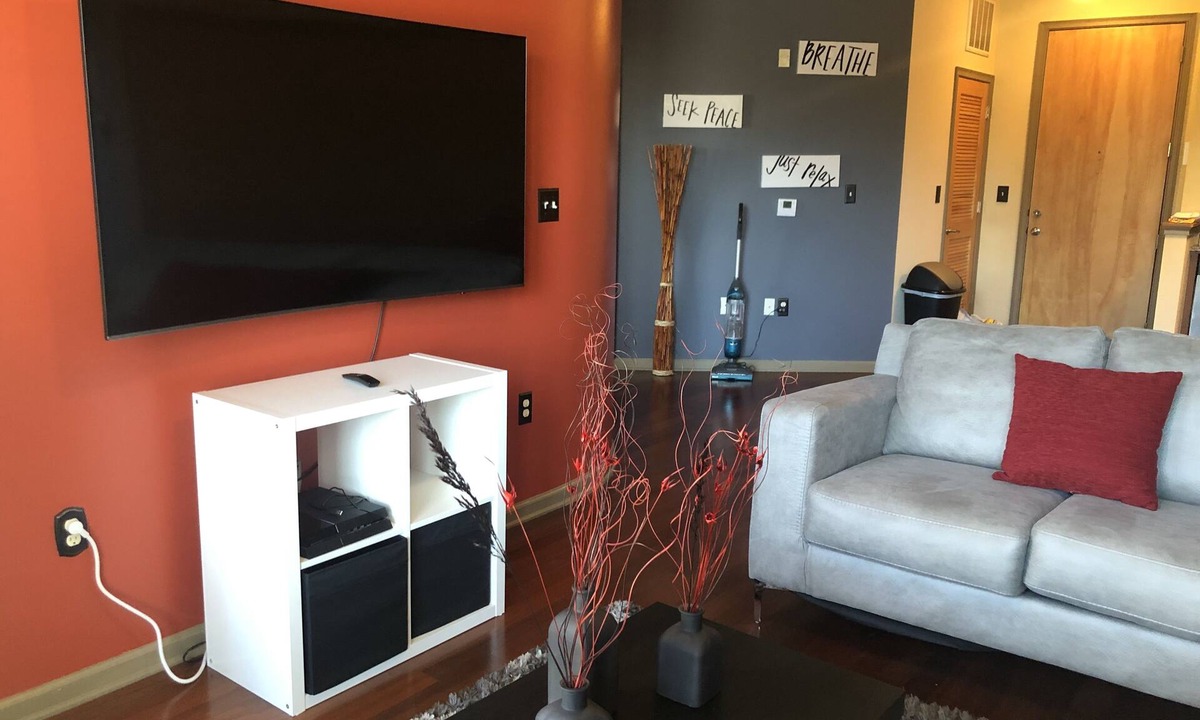 West End Condo | EXCLUSIVE FURNISHED LUXURY CONDO