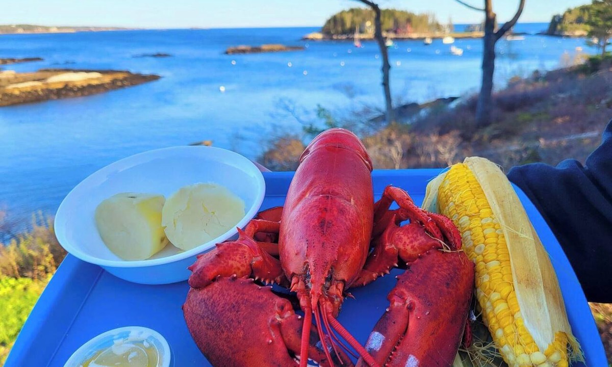 Five Islands House | Experience coastal charm at Merwick Cottage in Georgetown, ME, with 3 bedrooms and waterfront views.