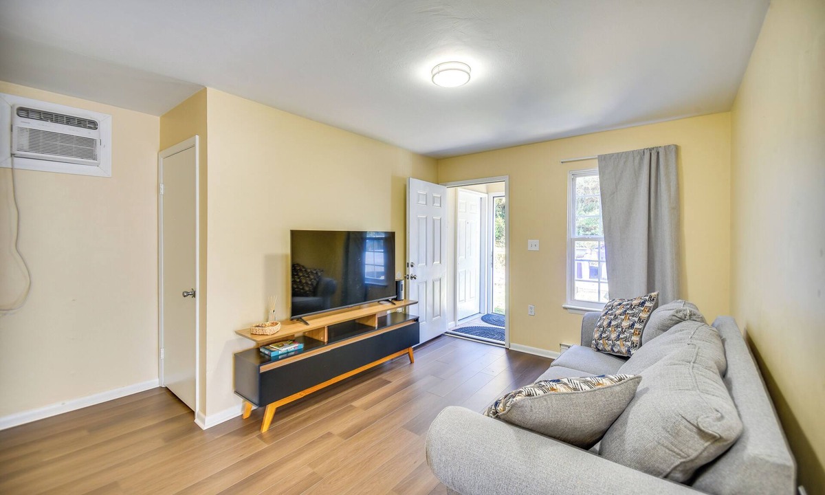 Bayview Apartment | Explore & Relax! Norfolk Duplex < 1 Mi to Beach