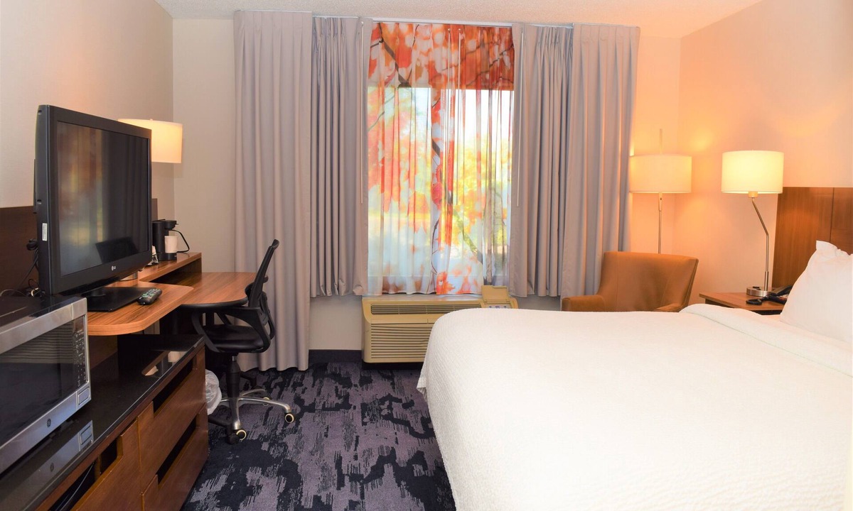 Riverside Hotel | Fairfield Inn Marriott Corning