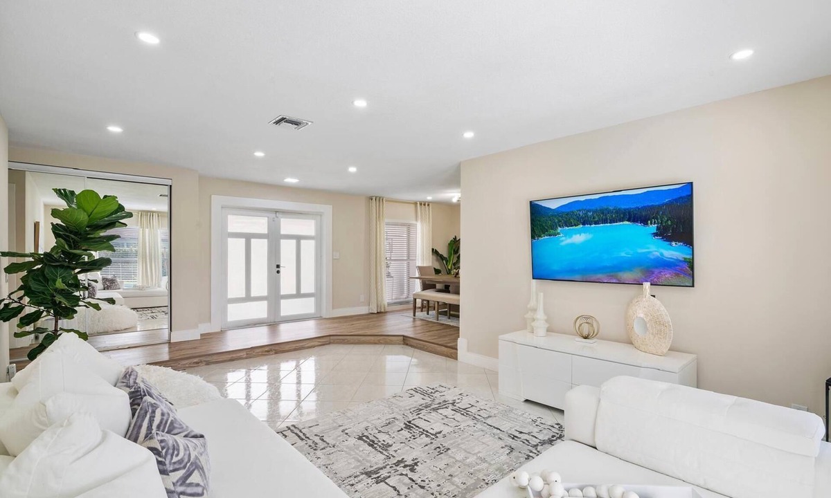Margate House | Family-Friendly Luxury Pool Home in Florida Near Fort Lauderdale and Miami Beach