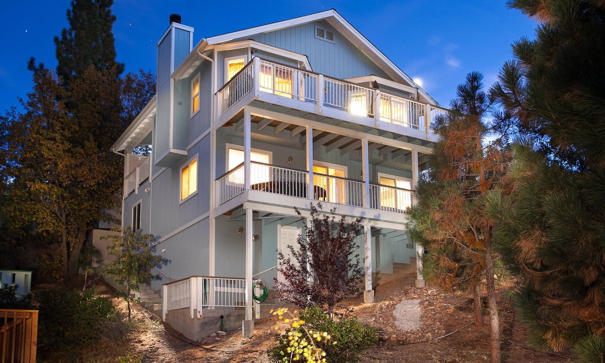 Big Bear Lake Cabin | FANTASTIC HOUSE! FANTASTIC LOCATION! Available for purchase spring 2026!