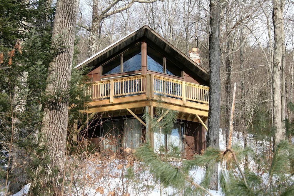 Wevertown Cabin | Fantastic Secluded Cabin with Nice Sights in North Creek, New York