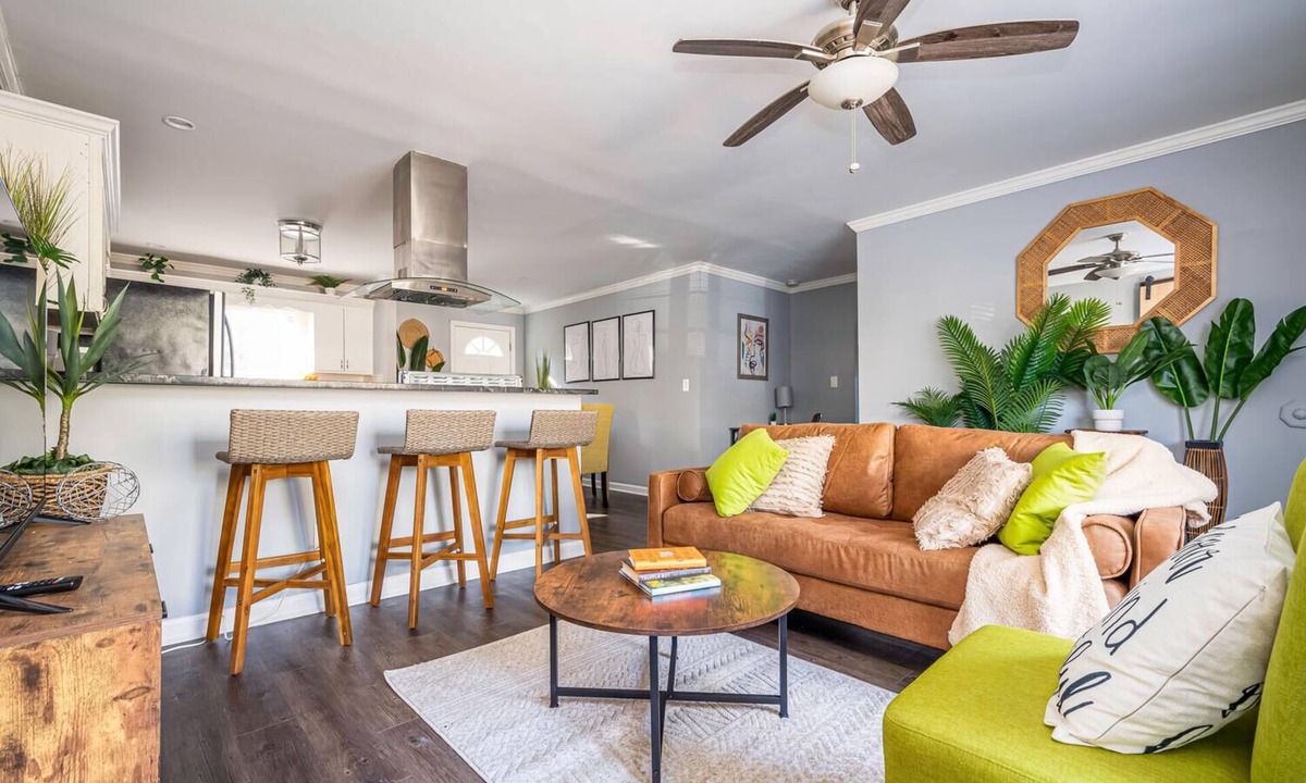 Collier Heights House | FIFA World Cup-Spacious 4BR-Large Deck-15 Min Mercedes-Benz Stadium