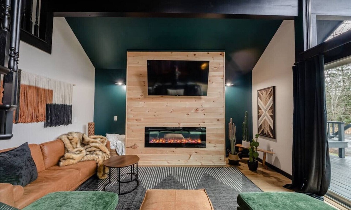 Branchport House | Finger Lakes Escape FLX Chalet + Private Pond