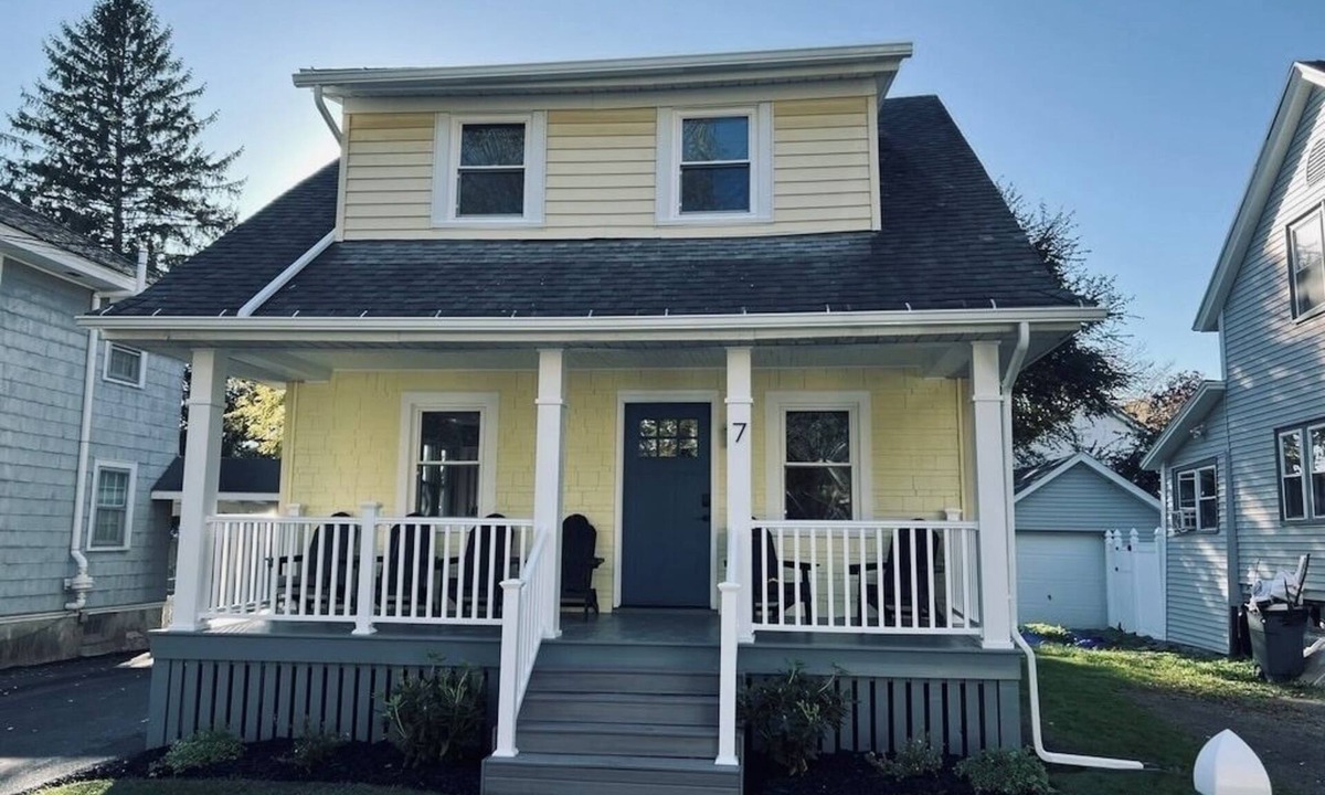 Hammondsport House | Finger Lakes wine country Keuka Lake!