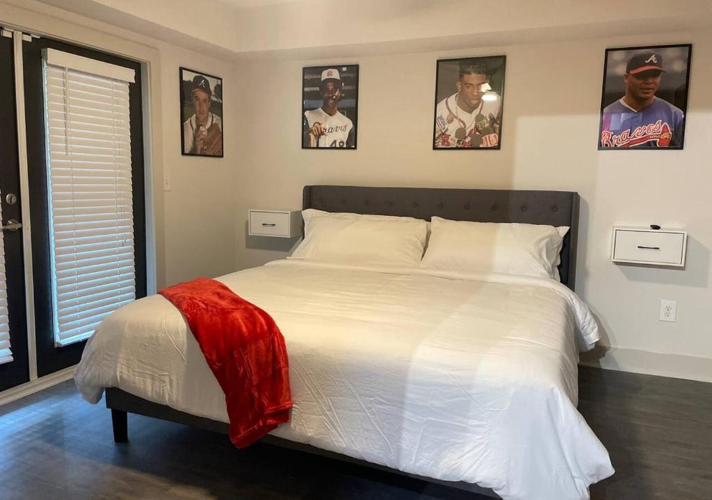 Cumberland Apartment | Free Parking! Comfy 1Bedroom Unit! 10 min to Midtown & 1 Mile To Braves Truist Park!