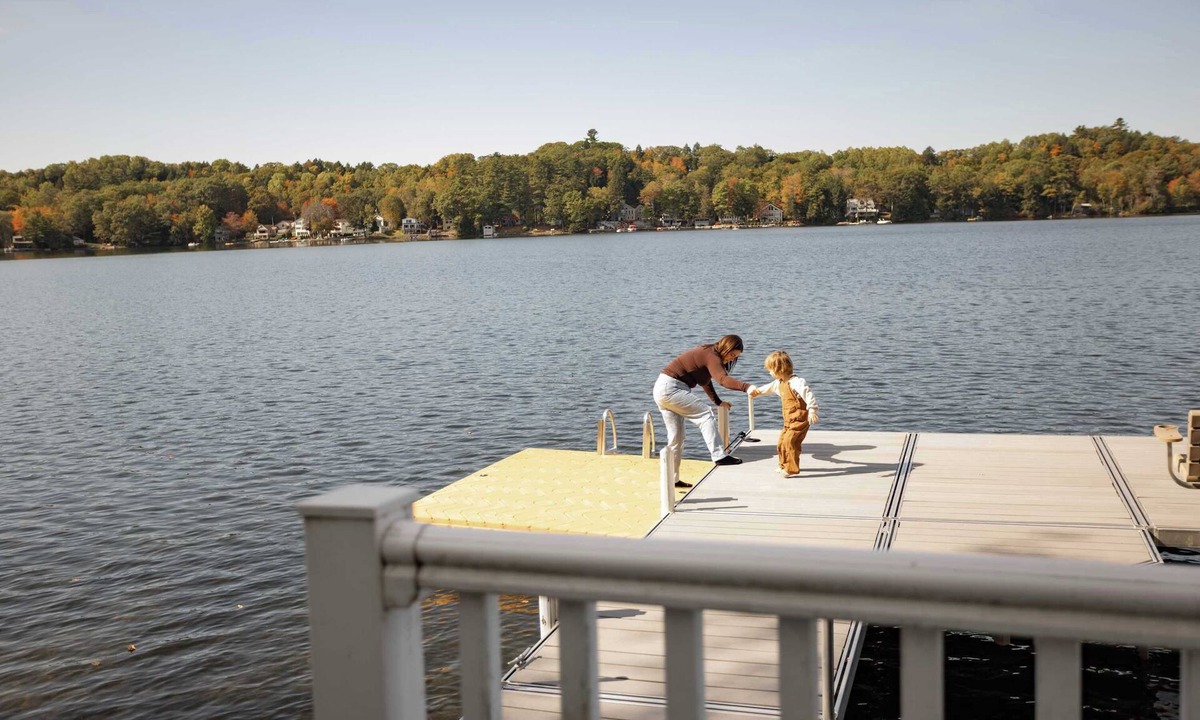 Belgrade Cabin | Gables End Escape Lakefront Dock Kayaks
