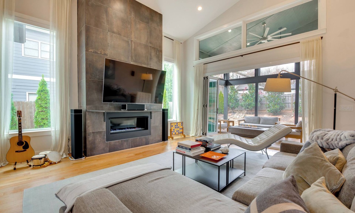 Atlanta House | Game Room + Bar: Luxe ATL Escape Near Int’l Soccer