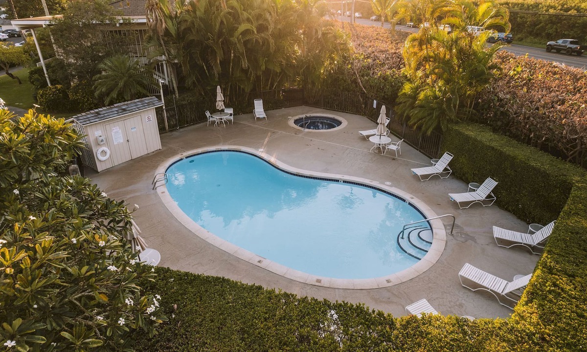 Wailua Apartment | Garden Oasis: Reconnect with Nature! Room w/Balcony! 3 Outdoor Pools