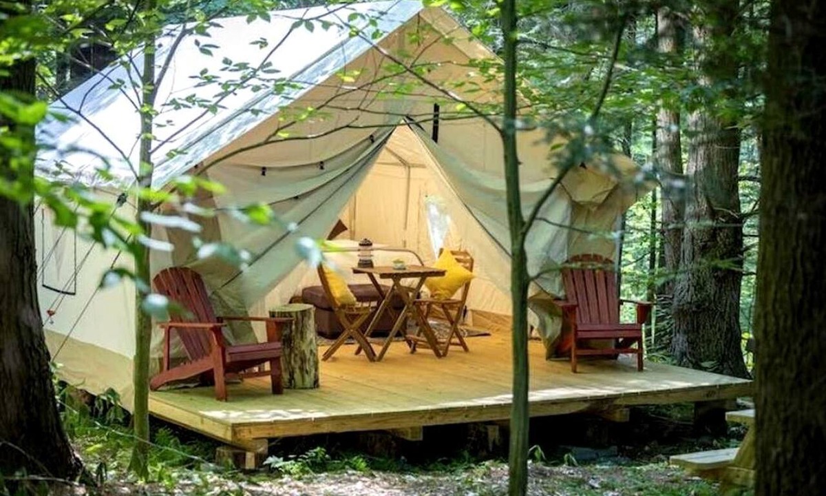 Broadalbin RV Rental | Glamping in New York in Fully-Equipped Safari Tents Located in Broadalbin
