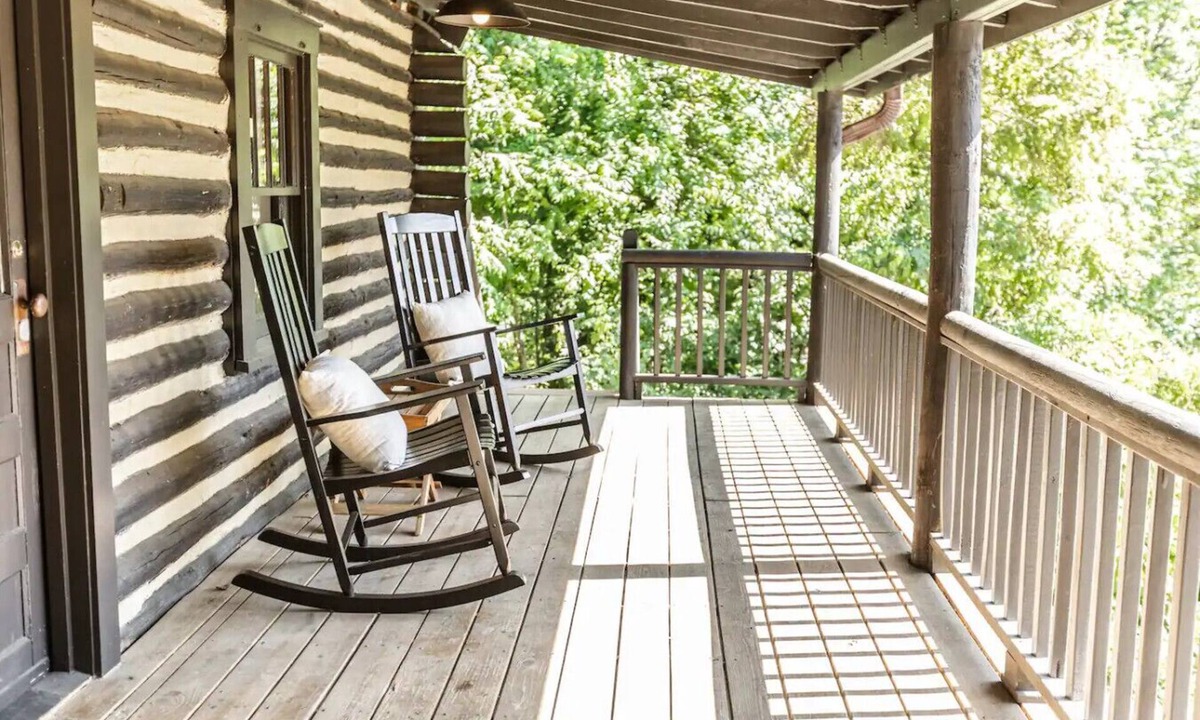 Woodfin Cabin | Golden Holler: A Mountain Retreat in Asheville