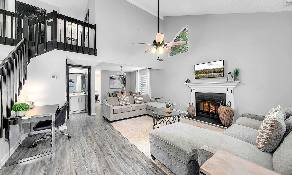 Town Center House | "GoodKarma Rentals"=Refreshed Kennesaw Serene Haven In A Peaceful Nhood, Next To