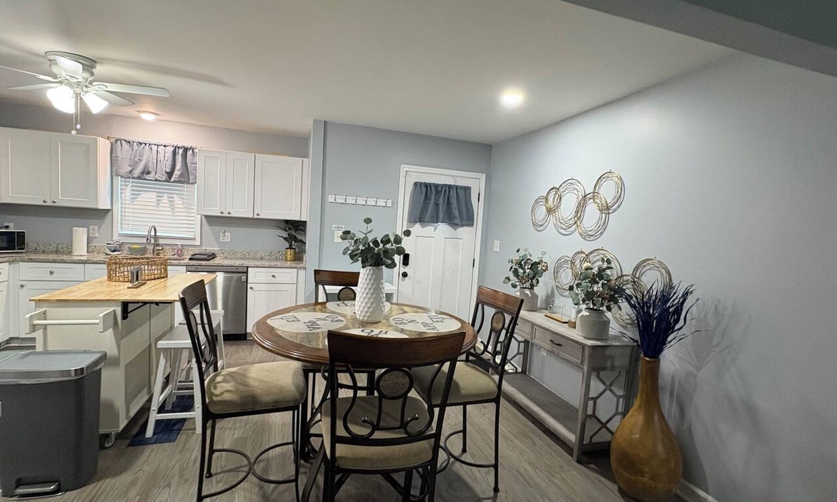 East Side House | Gorgeous 3-bedroom bungalow with AC in vibrant Atlanta