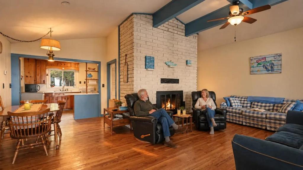 Au Gres House | Grannys Cabin