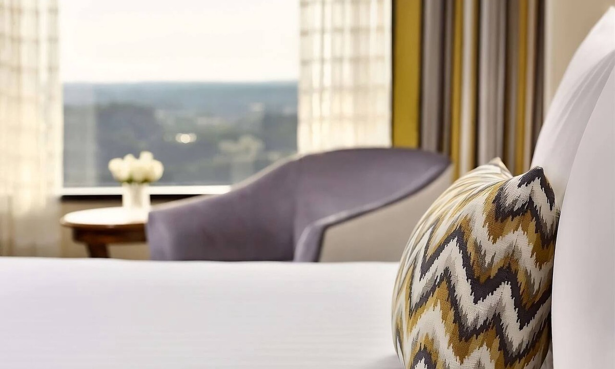 Gwinnett Place Hotel | Great Relaxing Overnight Stay! Spacious unit located in the heart of Duluth