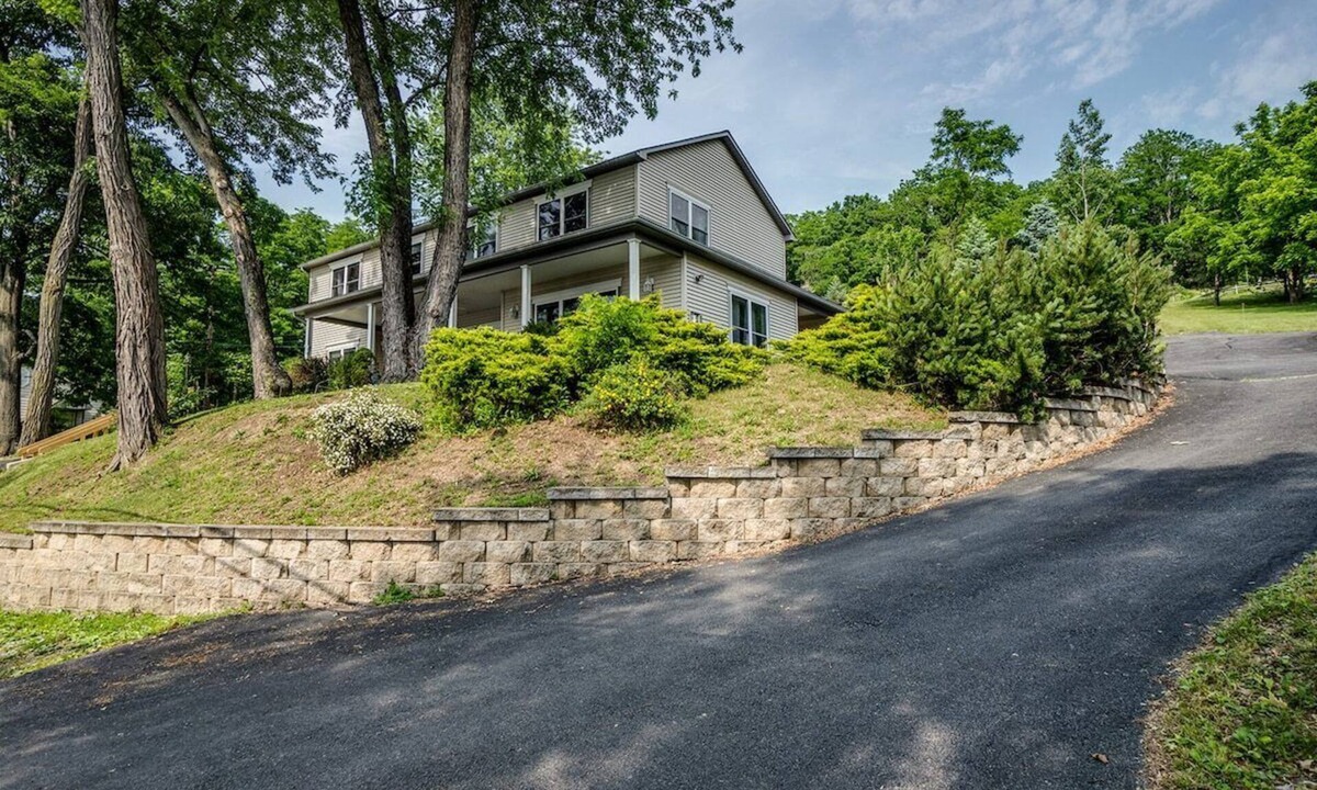 Dundee House | Happy Daze: lake home on Keuka Lake, EV charger