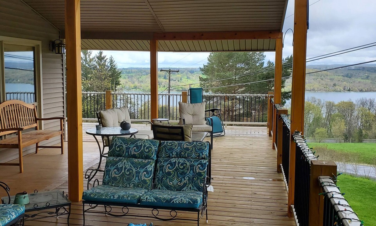 Town of Jerusalem House | Hillside Haven