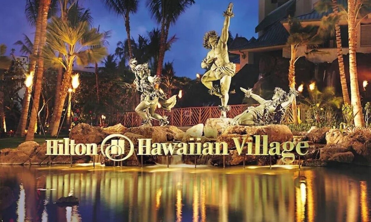 Waikiki Condo | Hilton Hawaiian Village Lagoon Tower:Two bedroom suite at a perfect beach resort