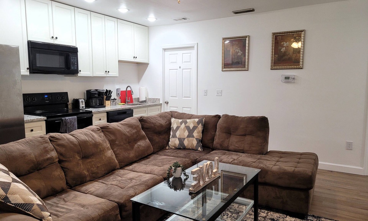 Tallahassee Apartment | Home [5B/2B]: one unit of a duplex near FSU-2 [126]
