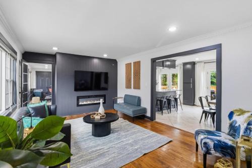 Home Park House | Home Park 5BR Retreat Walk to Atlantic Station