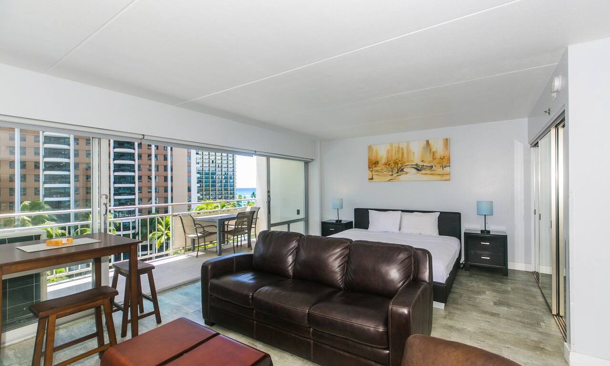 Waikiki Condo | If you're looking for your get-away spot, look no further.