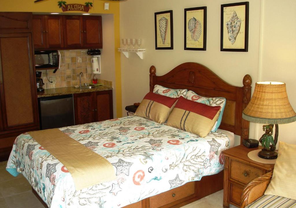 Wailua Apartment | Islander on the Beach Unit 244