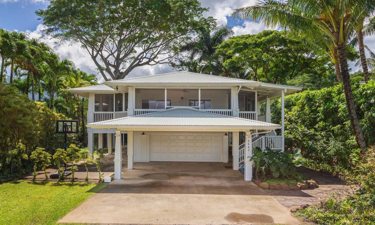 Hanalei House | Ka Makana on Weke Rd in Hanalei, A/C & Short walk to Hanalei Bay TVNC #1333