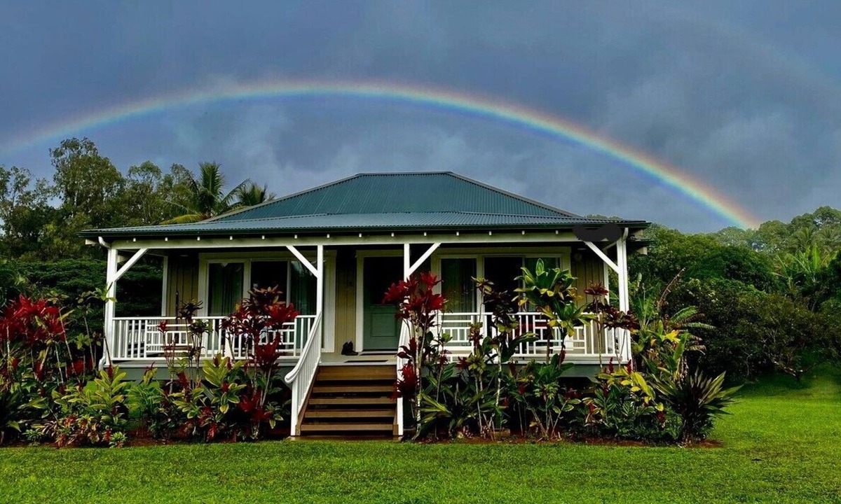 Kilauea Cottage | KAUAI'S Plantation-style Paradise for 2! Peaceful North Shore Cottage 5-STAR!