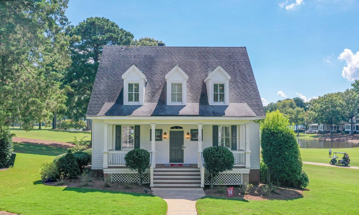 Eatonton Cottage | Lakefront cottage 9th green of Reynolds Lake Oconee Great Waters golf course