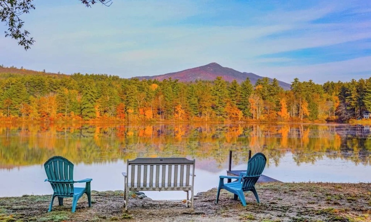 Conway House | Lakefront home with private beach & dock - close to skiing