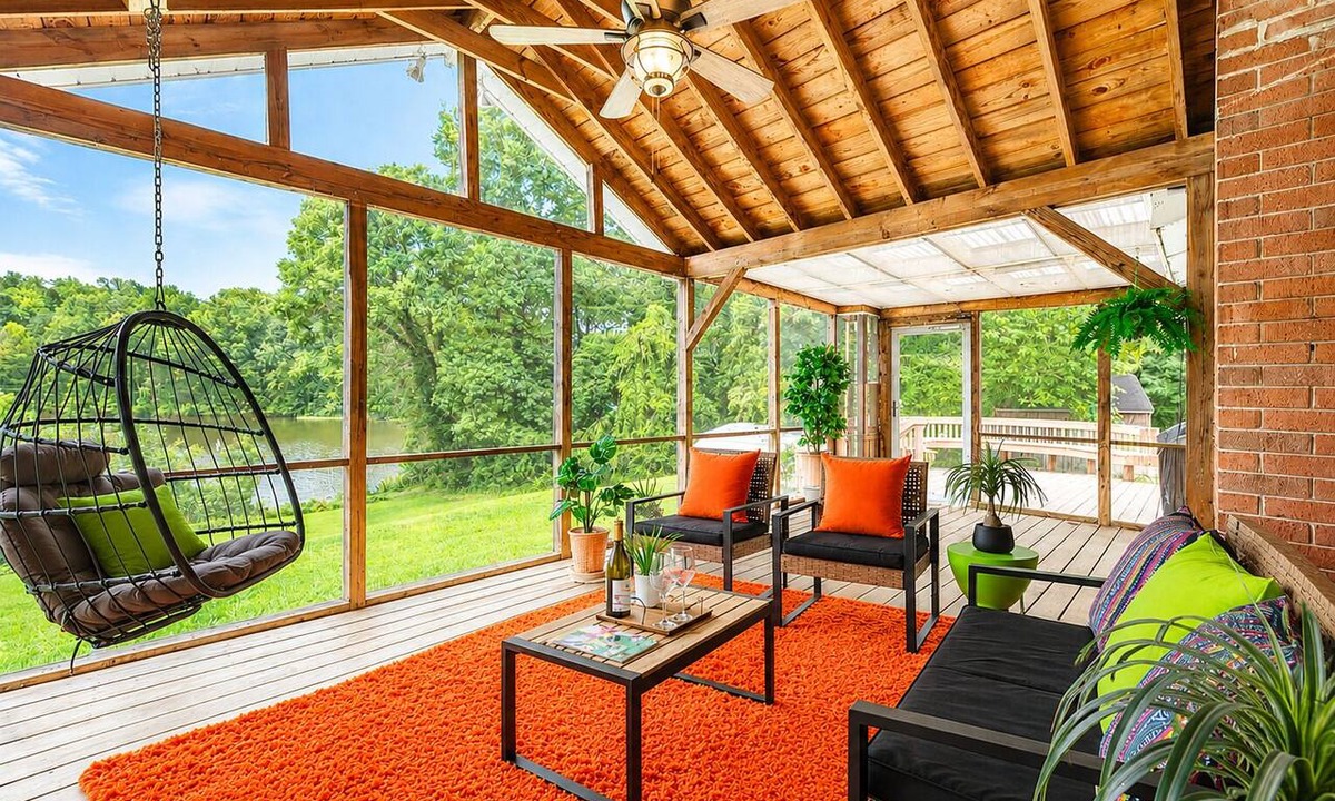 High Point House | Lakeview 4BR Home w/Screened Porch, Deck View, Game room Near HPU, GSO & Winston