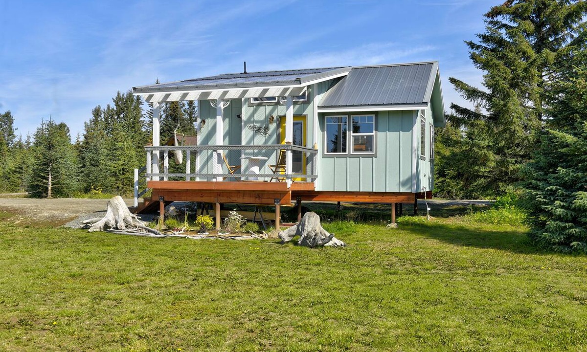 Anchor Point House | Lakeview Cottage-Fireweeds Meadow Vacation Rental