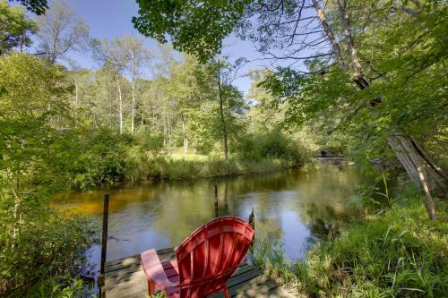 Irons House | Little Manistee Riverfront Cabin w/Fire Pit!