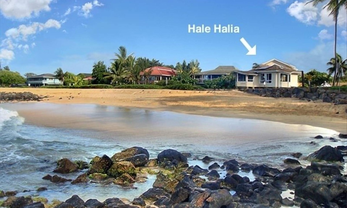 Poipu House | LOCATION! LOCATION! LOCATION!nBoogie Board at Brennecke's Beach!