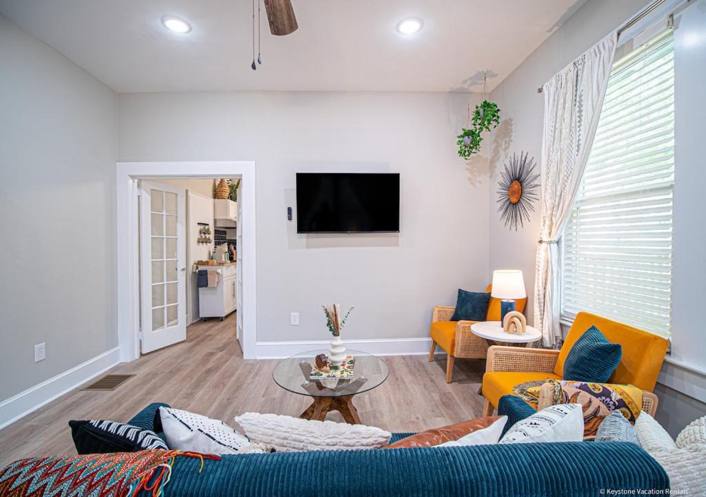 Marietta Apartment | Lumiére of Marietta Square