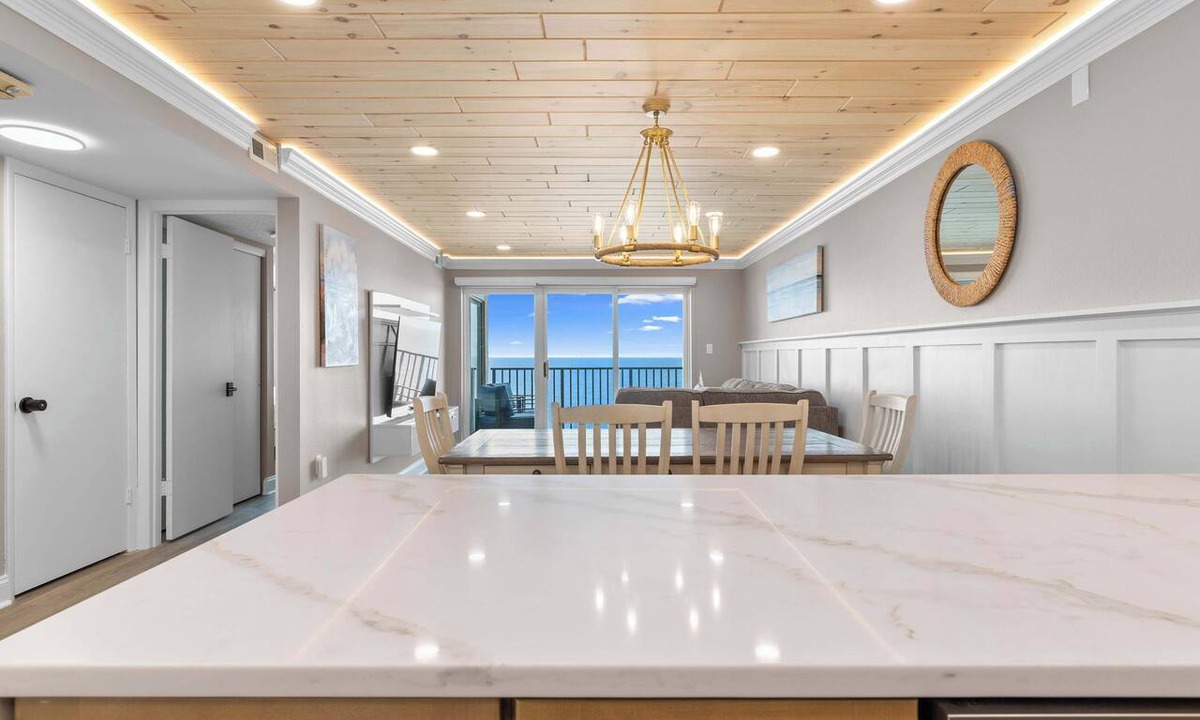 North Ocean City Condo | Luxe Oceanfront Penthouse | Pool, Hot Tub & Deck