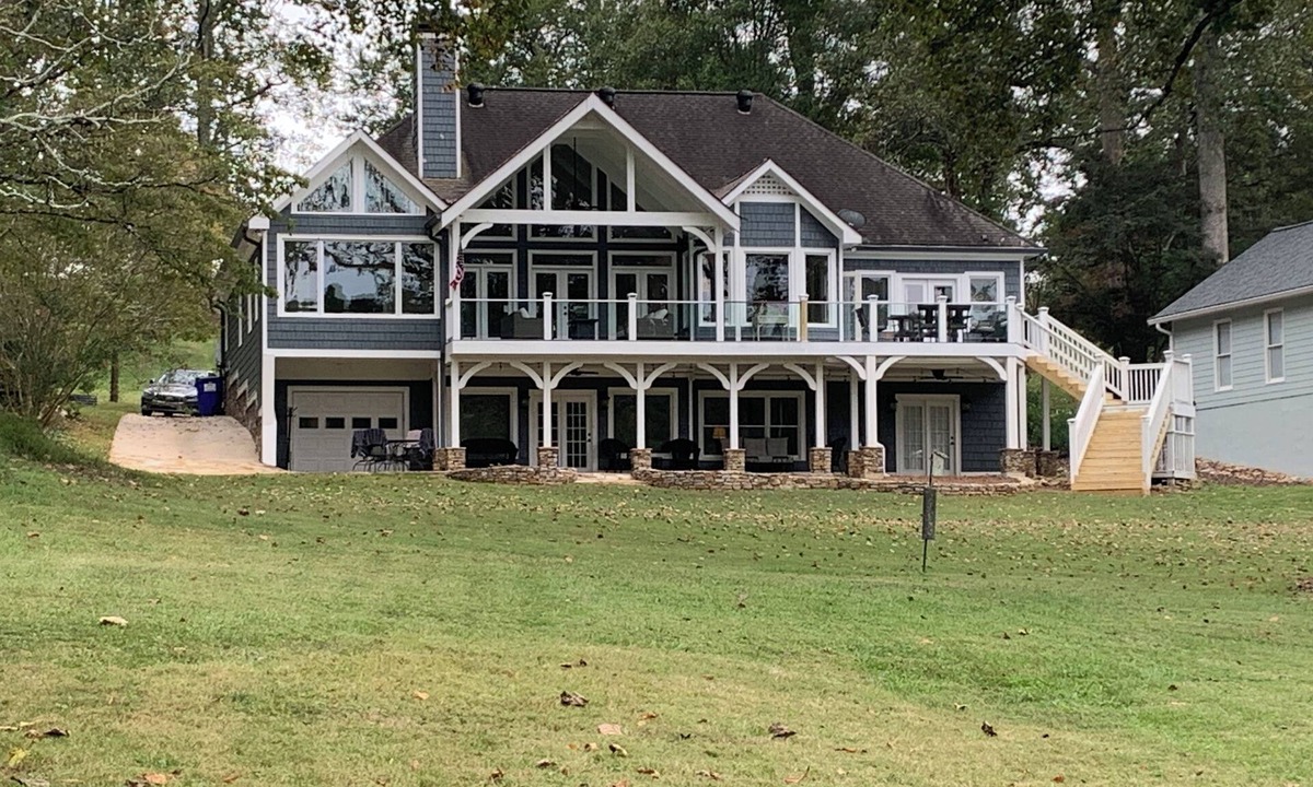 Dawsonville House | Luxury 5 bed, 4 bath Lake Lanier Home, quiet cove, brand new dock, flat backyard