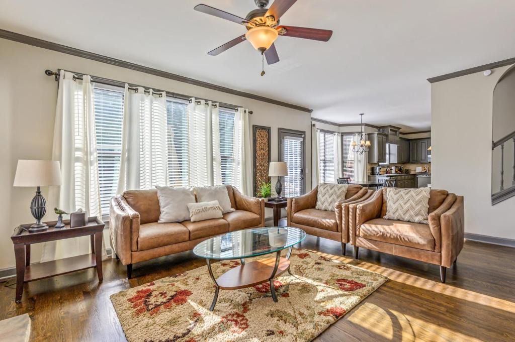 Cartersville House | Luxury 5BR Home Near LakePoint Sports
