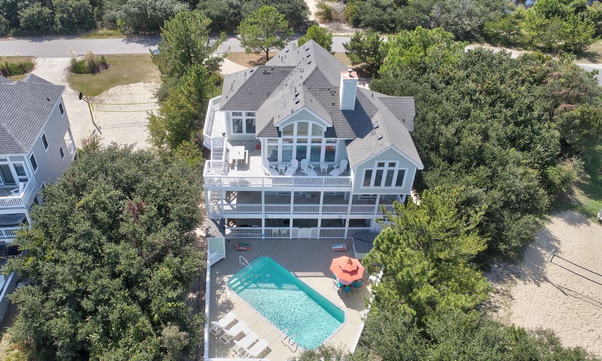 Pine Island House | Luxury 5BR | Private Pool | Hot Tub | Deck