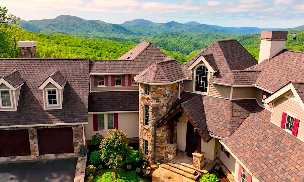 Black Mountain House | Luxury Mountaintop 2-Home Compound on 50 acres. Sleeps 28. Black Mtn/Asheville