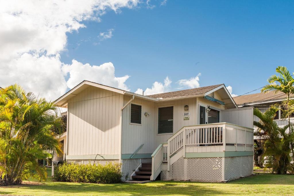 Nawiliwili House | Malu Kauai, a Beautiful Kauai Cottage 1 Mile from Kalapaki Beach home