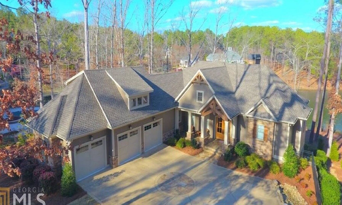 Greensboro House | Masters Week - Luxury 6 BR Lakefront Home w/Spa in Harbor Club on Lake Oconee