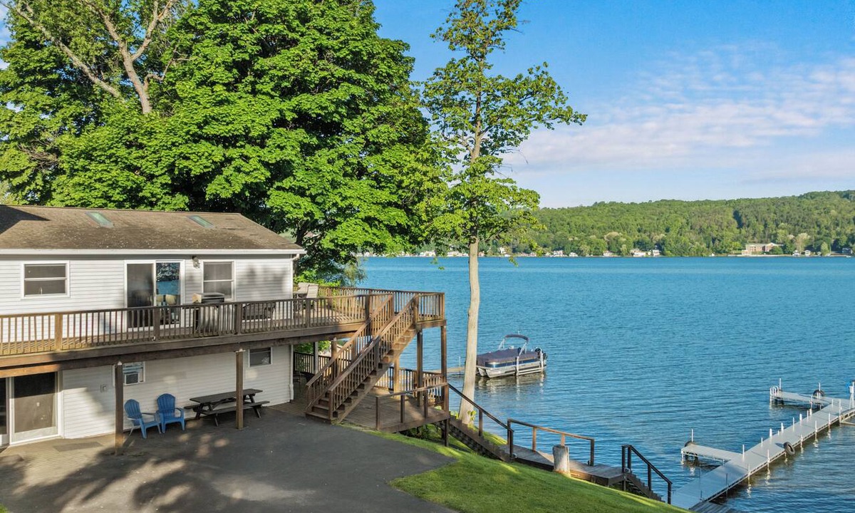 Penn Yan House | Memory Lane: An Unforgettable Family Retreat!