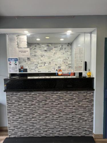 Englewood Hotel | Midtown Lodge