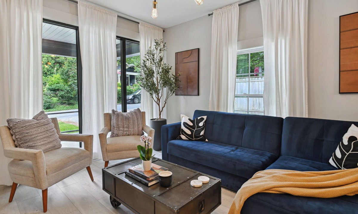 Underwood Hills Cottage | Midtown Luxury Cottage: Private Fire Pit, 10 Mins to Mercedes-Benz Stadium & GT