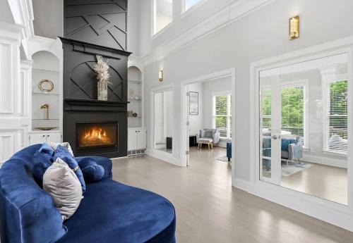 Lithonia House | Mins from WORLD CUP Atlanta Luxury Retreat with Pool