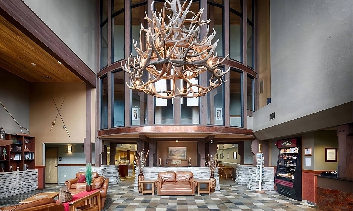 Kalispell House | Minutes from Conrad Mansion! FREE Parking, Indoor Pool, Pet-friendly Property!