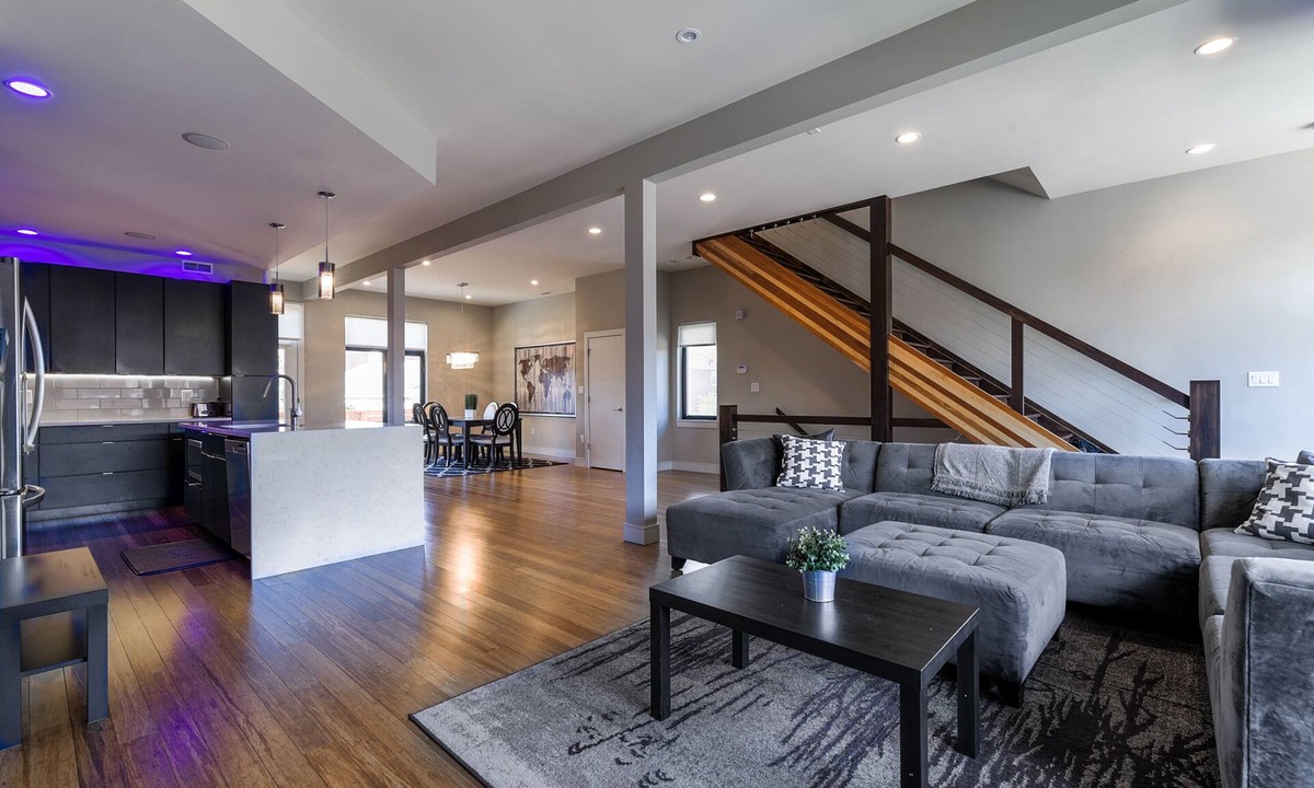 The Gate House | Modern & Stylish 3-Story Home w/View of the Arch