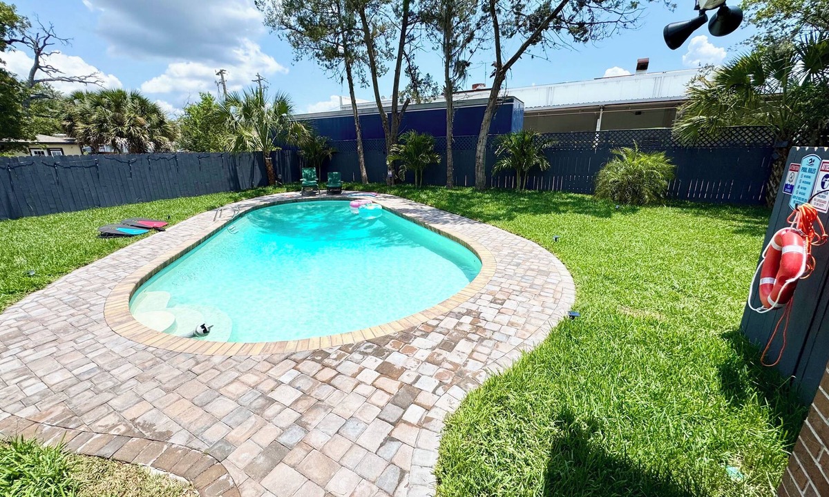 Orange Park House | Ocean view/HugePool/17/i295/NAS: Up to 12guest/4beds2baths
